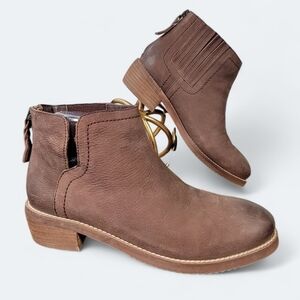 SoftWalk® Ramona Ankle Boot Brown Leather Women Size 7